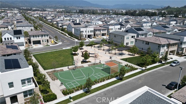 Building Photo - 160 Longden