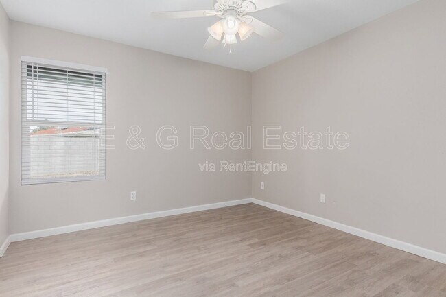 Building Photo - 4530 E Camino Cir