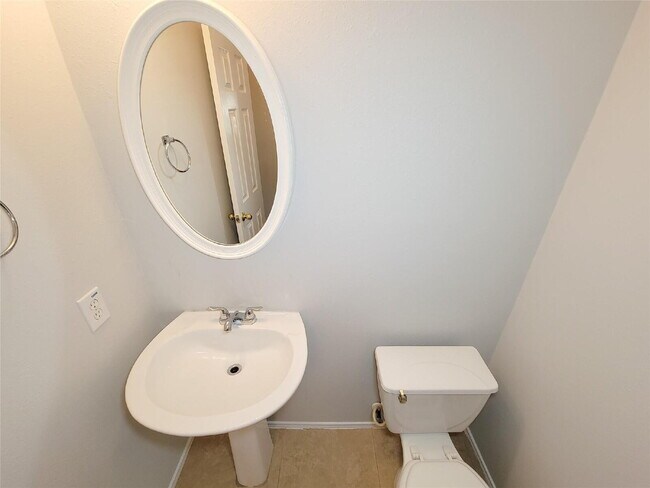 Building Photo - 6 Bedroom Home for Rent in Katy TX 77449 | Westfield | 3.5 Baths | 2-Car Garage