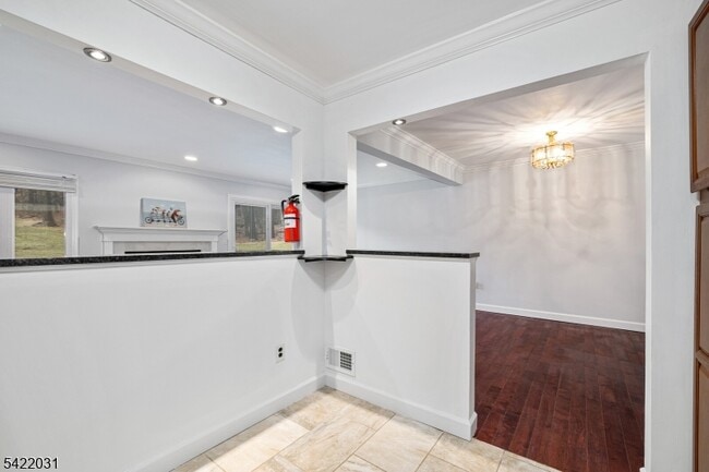 Building Photo - 33 Stockton Ct