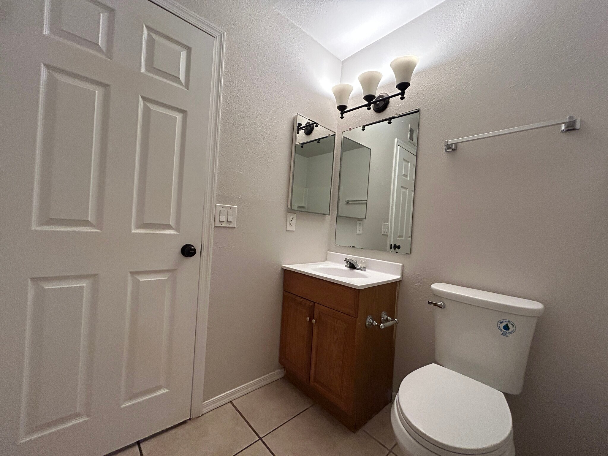 Building Photo - 6150 W Mauna Loa Ln