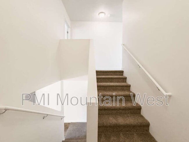 Building Photo - 641 N 30 E