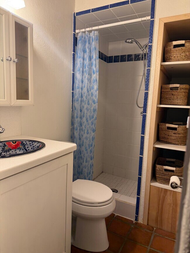 Building Photo - 4210 Ravine Rd