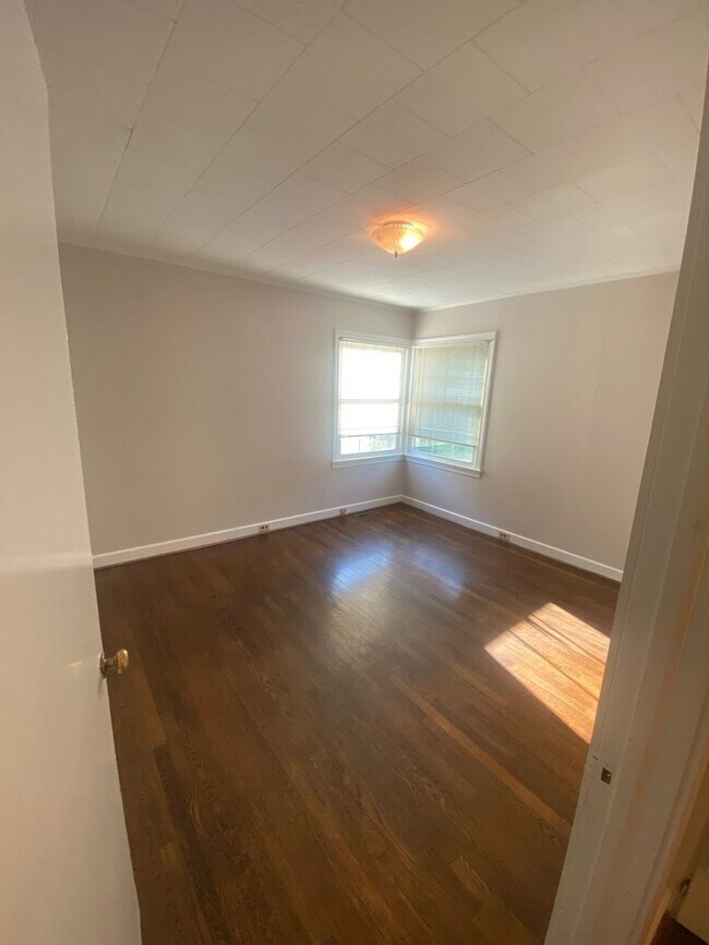 Building Photo - Nice 2 bedroom 1 bathroom home very close to I-85 and HWY 73