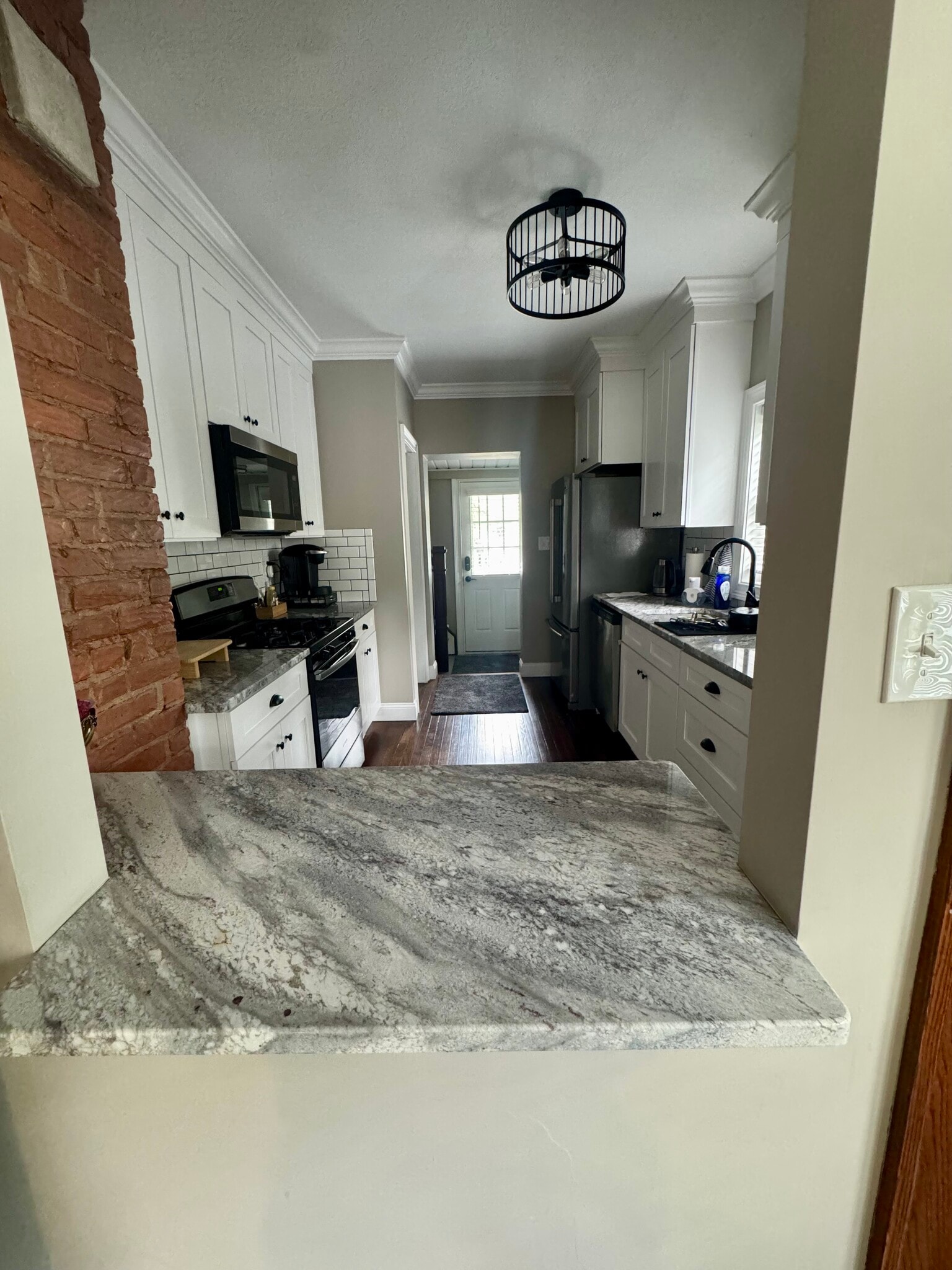 Building Photo - 17640 Larchwood Ave