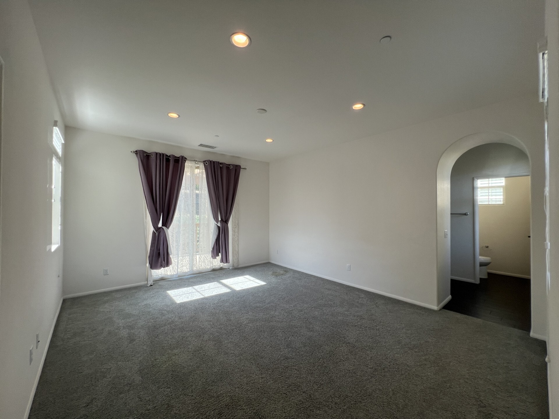 Building Photo - 747 E Lemon Swirl Dr
