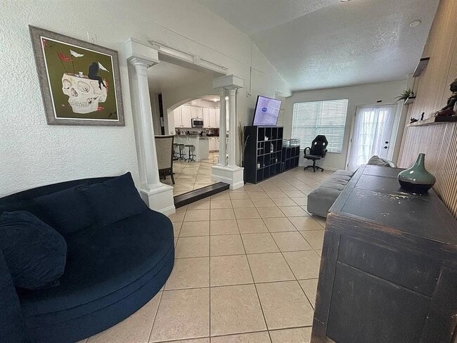 Building Photo - 5198 Adair Oak Dr