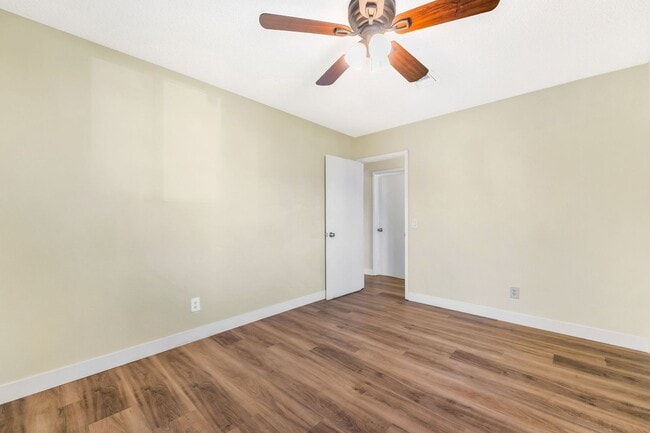 Building Photo - 4156 Zavala St