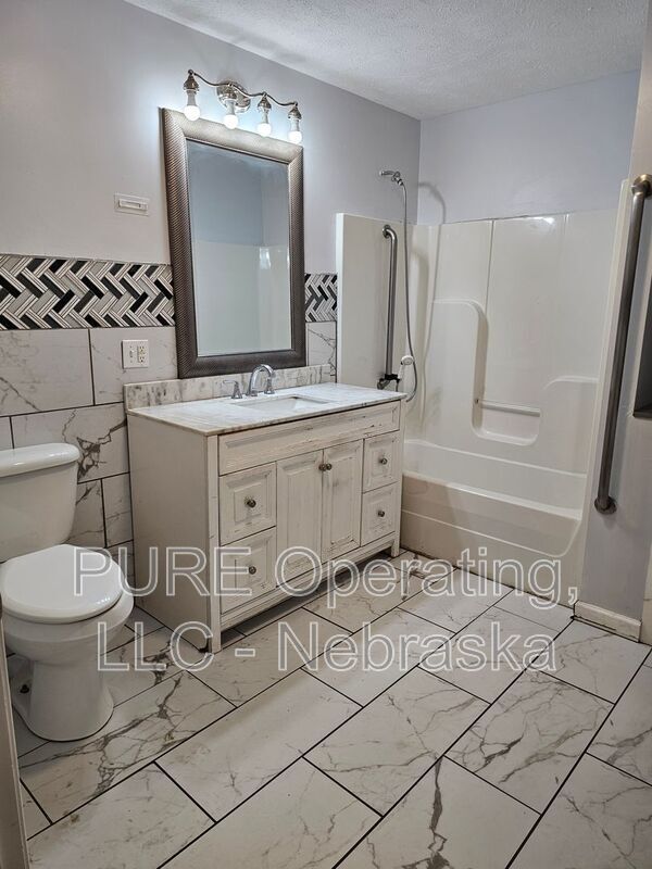 Building Photo - 1415 N 20th St