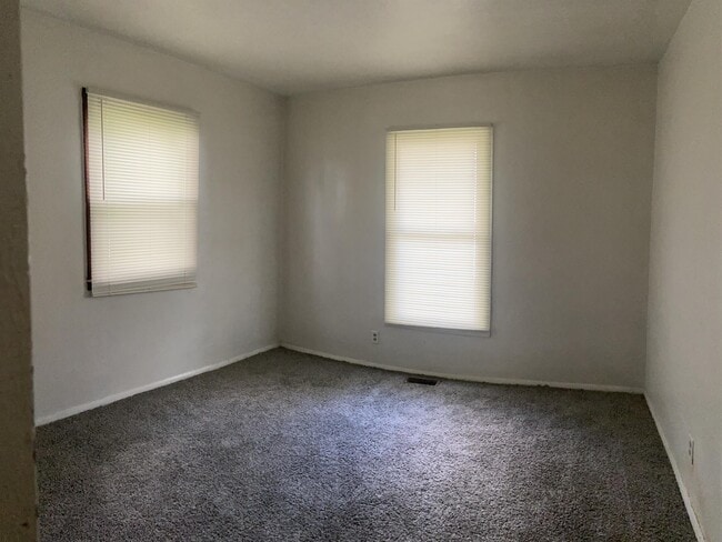 Building Photo - 1506 W Bradley Ave