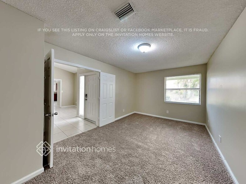 Building Photo - 7010 NW 49th Pl