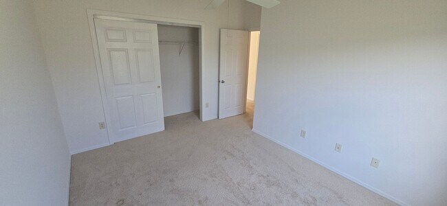 Building Photo - Welcome to Your New Home in the Village of Sabal Chase!