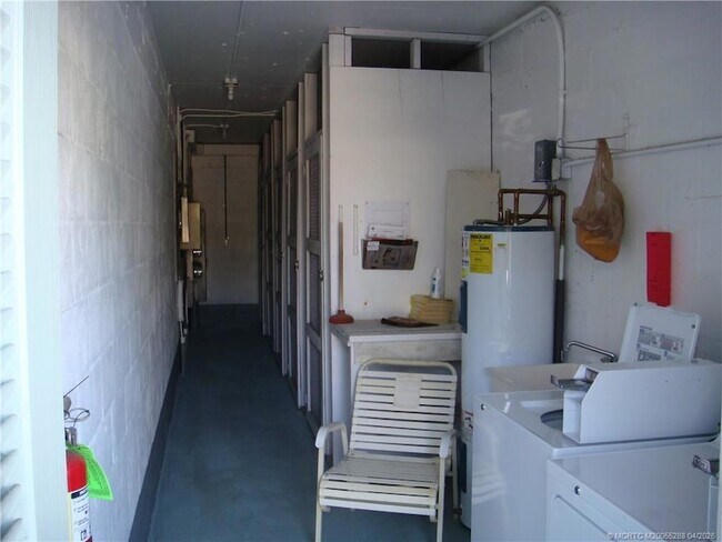 Building Photo - 2929 SE Ocean Blvd