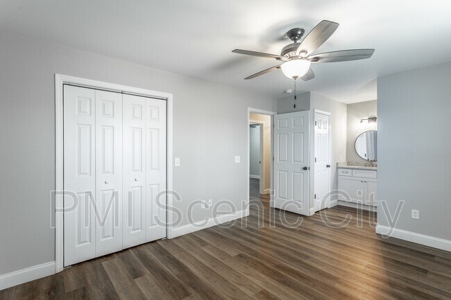 Building Photo - 8128 Fallen Maple Dr