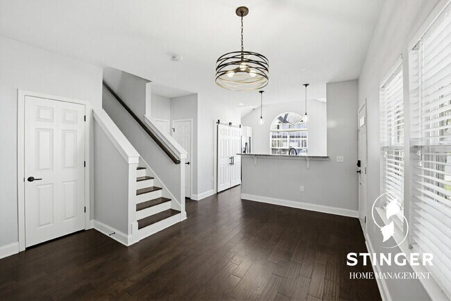 Building Photo - 379 Dante Cir