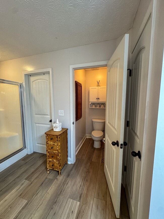 Building Photo - 127 Lee Rd 2181