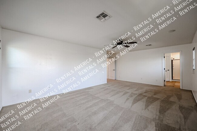 Building Photo - 1074 S Hawk Ln