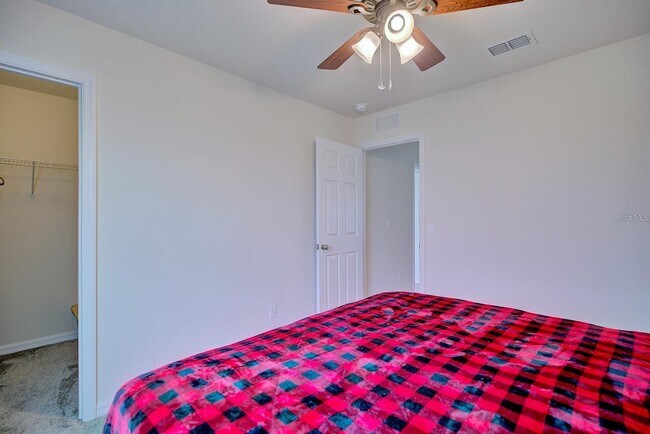 Building Photo - 5164 Chickadee St