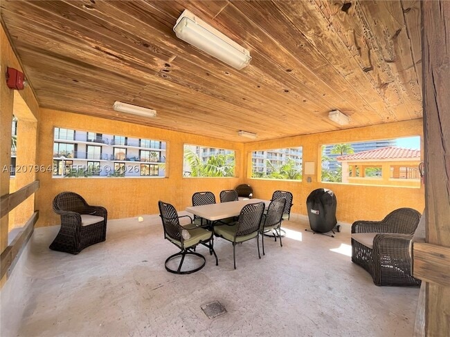 Building Photo - 8888 Collins Ave
