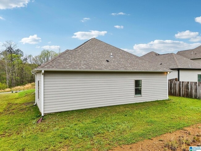 Building Photo - 615 Troubadour Ln