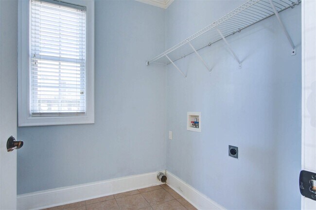 Building Photo - 509 West 2nd North Street, Summerville, SC...
