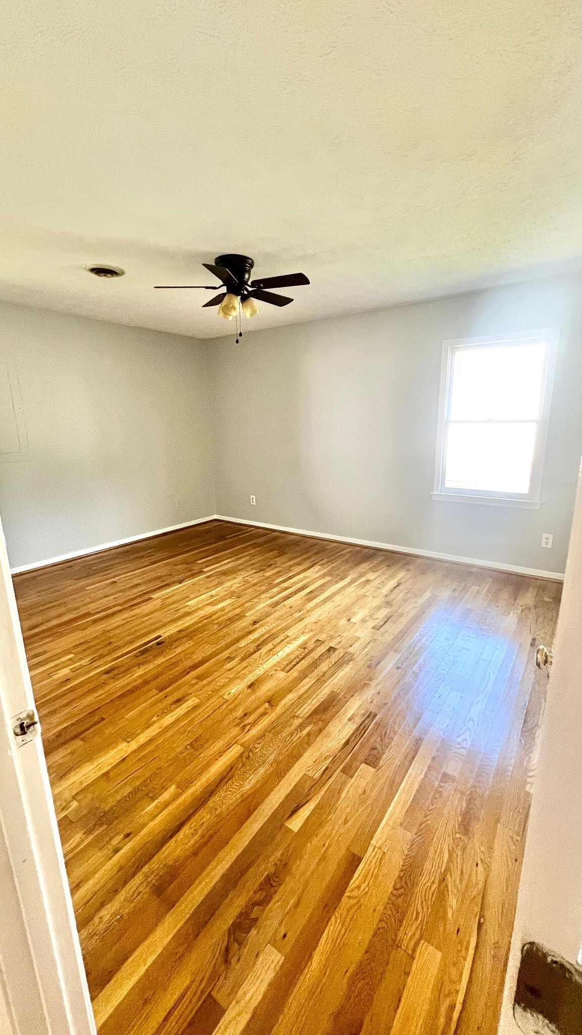 Building Photo - 14720 Loren Dr
