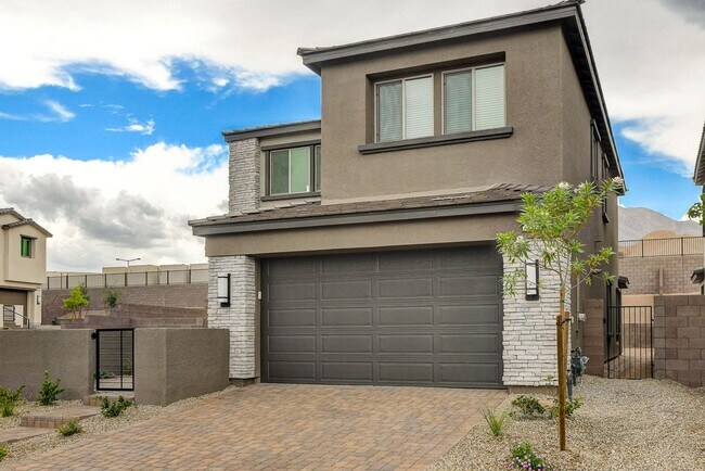 Building Photo - Spacious 3-Bed Summerlin Home with Den, Lo...