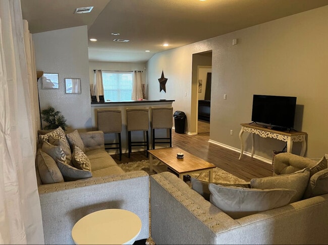 Building Photo - 15110 Walcott Dr