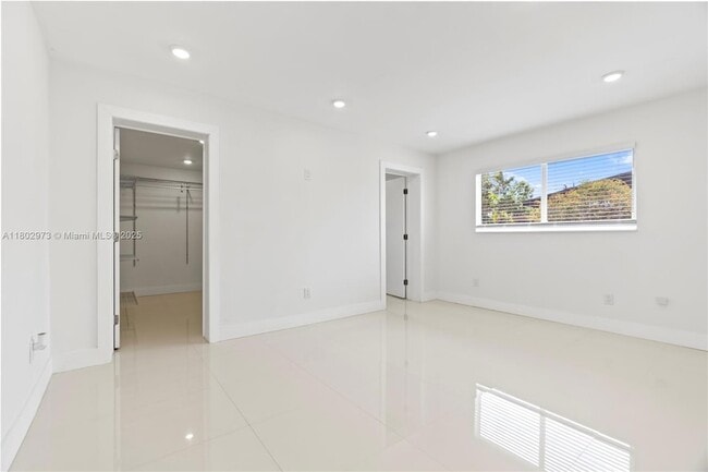 Building Photo - 10501 SW 53rd St