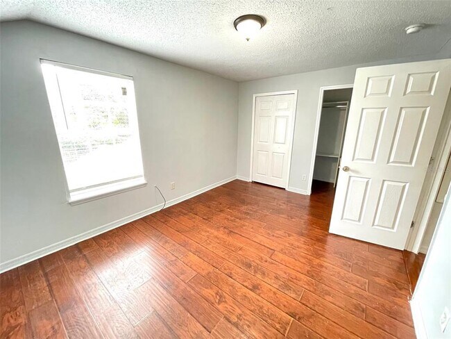 Building Photo - 9945 Wheatberry Ct