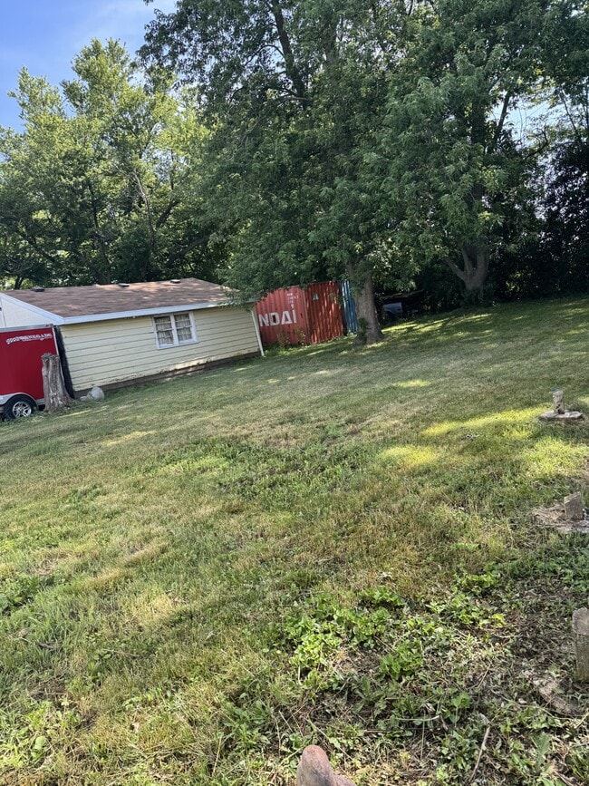 Building Photo - 1312 Burger Ave