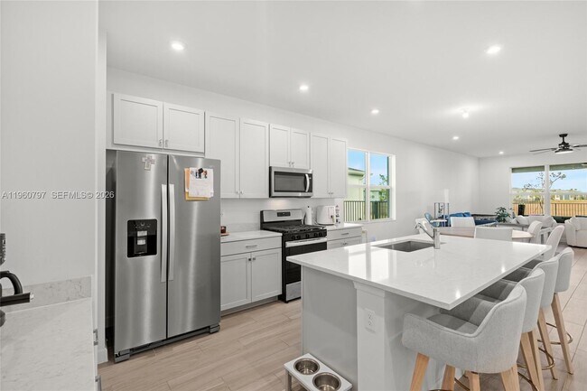 Building Photo - 13461 SW Bally Dr