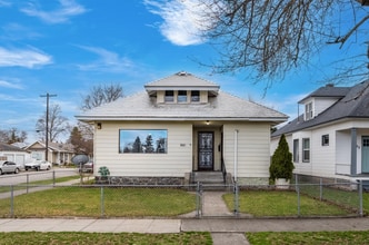 Building Photo - 2301 W Sharp Ave