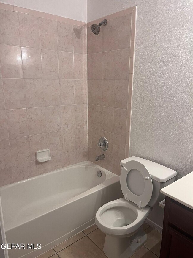 Building Photo - 14061 Tierra Leona Dr