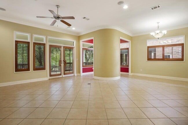 Building Photo - 7516 Pinehurst Ct