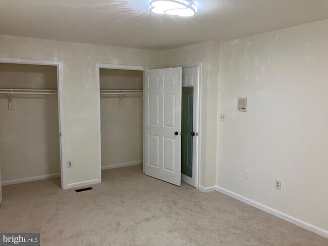 Building Photo - 2131 Dominion Heights Ct