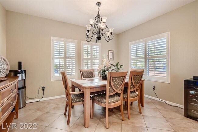 Building Photo - 2249 Canyonville Dr