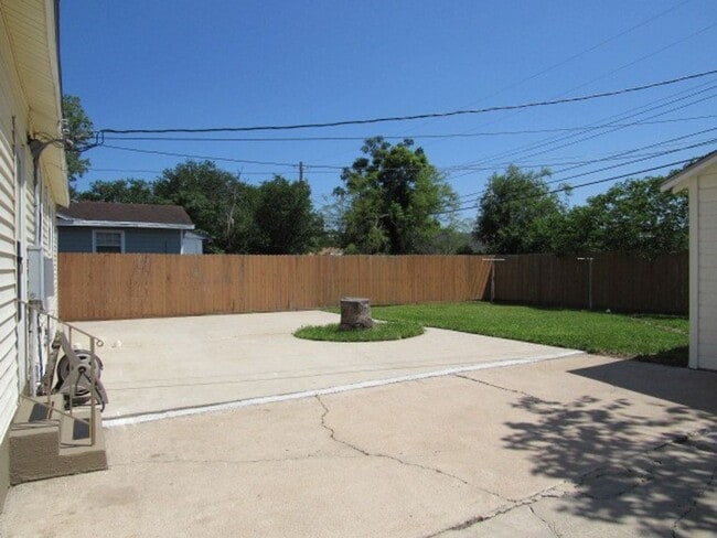 Building Photo - 2 br, 1 bath House - 2929 Brawner Parkway