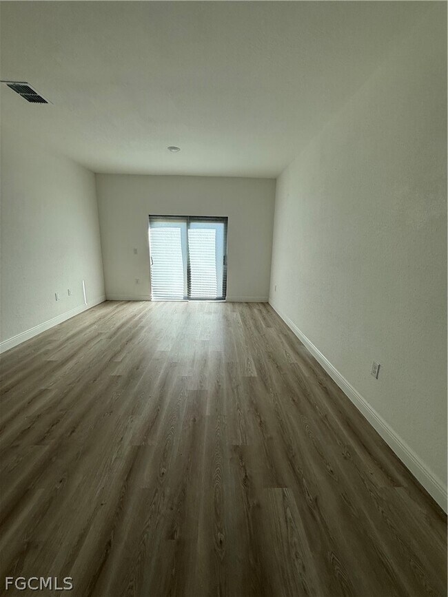 Building Photo - 1135 Harvest Ave