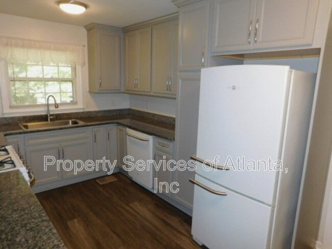 Building Photo - 188 Shawnee Trail SE