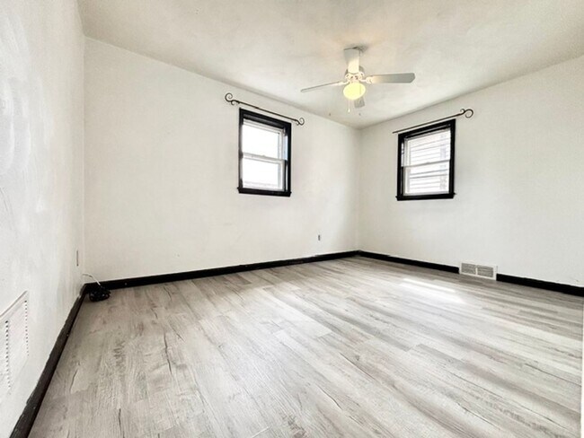 Building Photo - 3 bedroom 1 bath House for rent Greensburg, PA