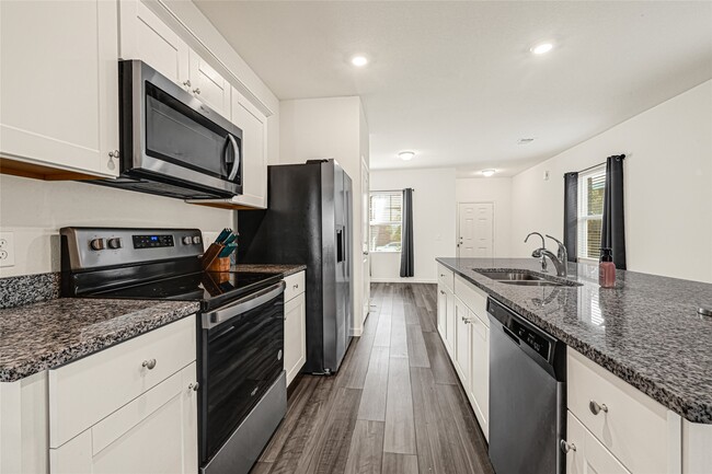 Building Photo - 7311 Roseshine Dr