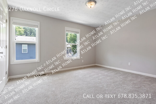 Building Photo - 4276 Oaknoll Cir