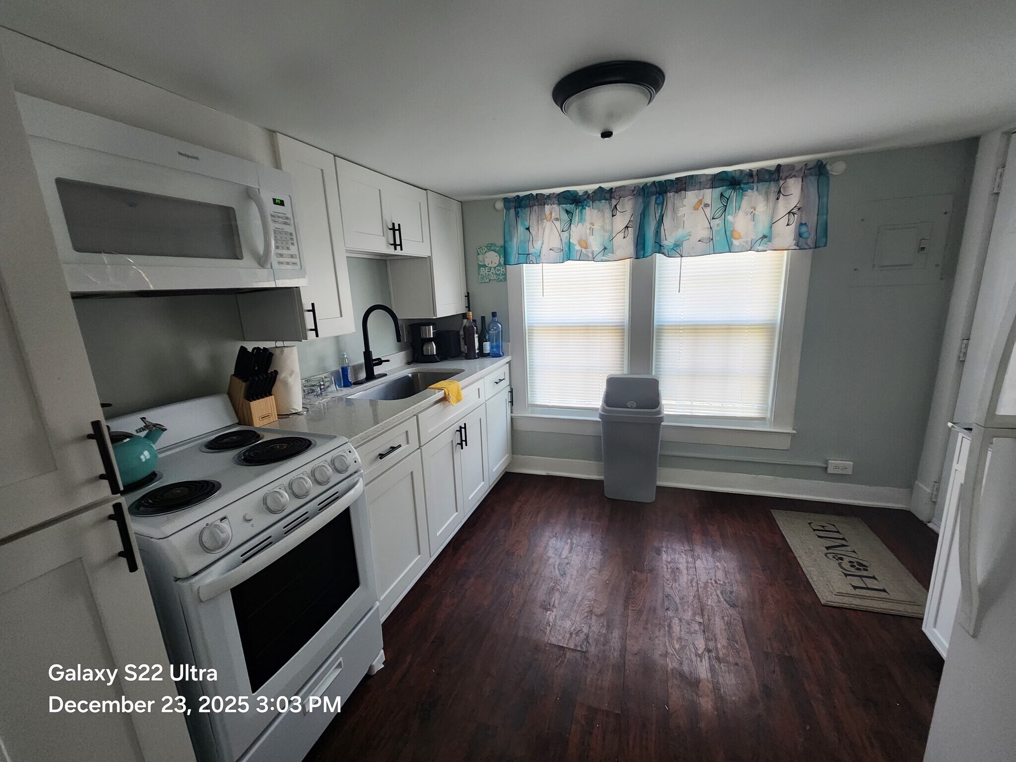 Kitchen - 200 N Fourth St