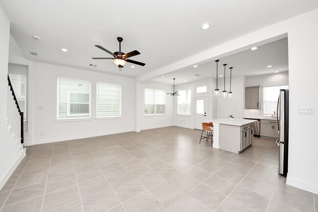 Building Photo - 1522 Crystal Stream Dr