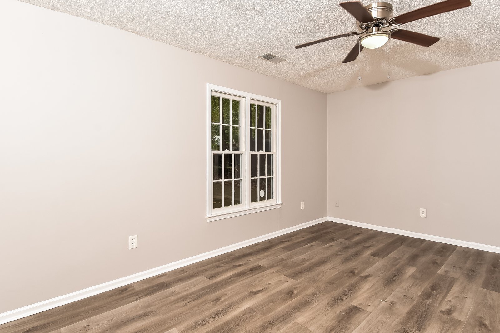 Building Photo - 241 Holmsbury Rd