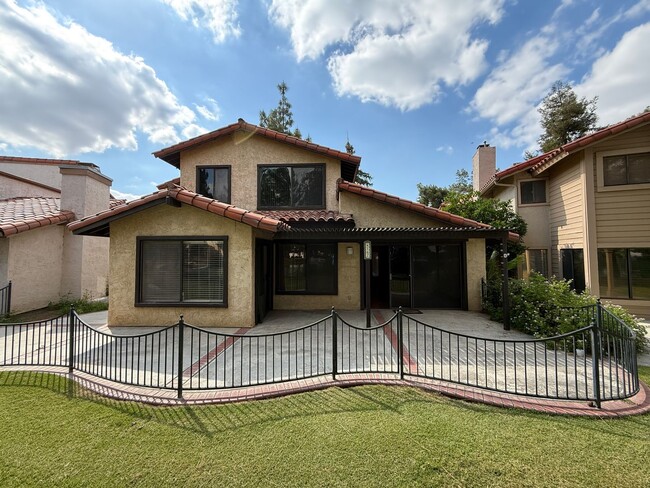 Building Photo - Charming 3-Bedroom, 2-Bathroom Home in the...
