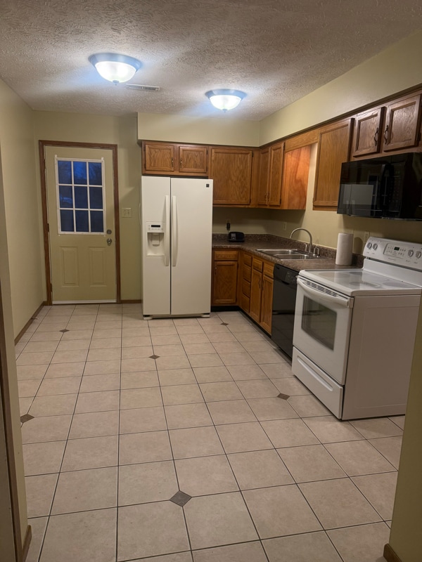 Building Photo - 5169 Princeton Glendale Rd