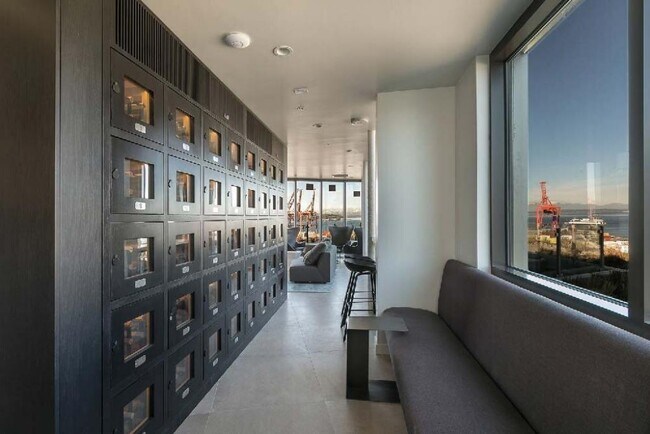 Building Photo - 590 1st Ave S