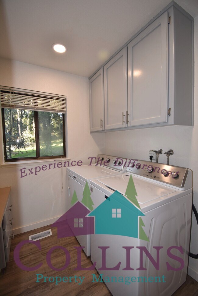 Building Photo - 15099 Fay Rd